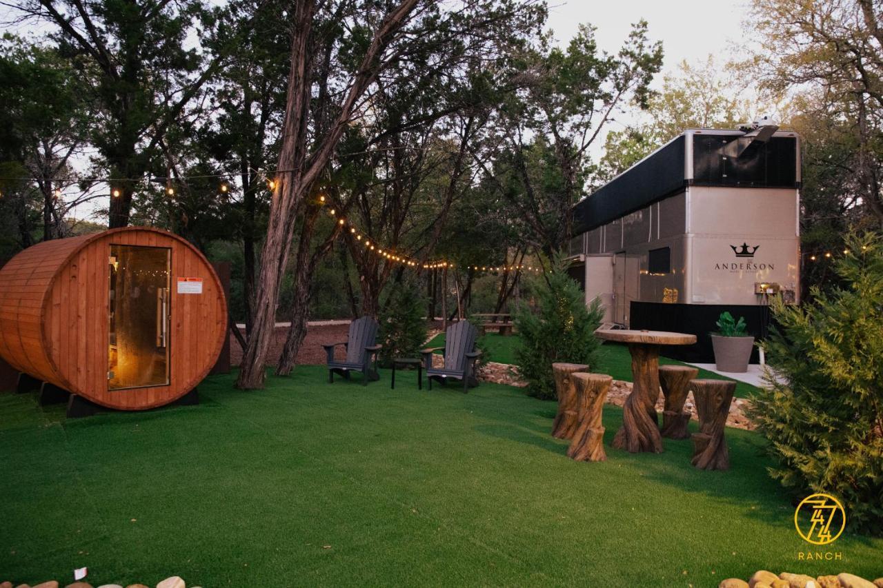 7744 Ranch Glamping Resort Austin Luaran gambar