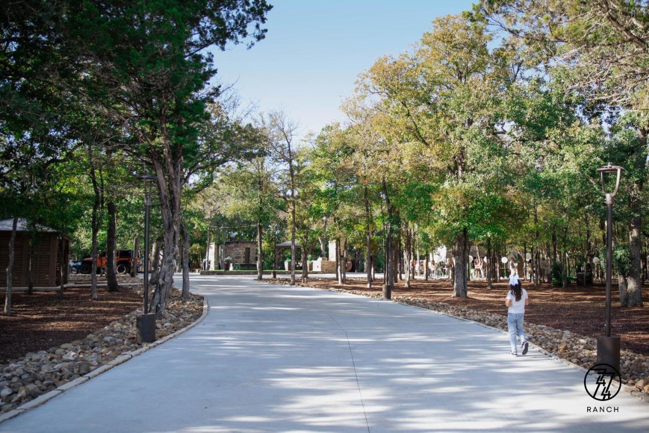 7744 Ranch Glamping Resort Austin Luaran gambar